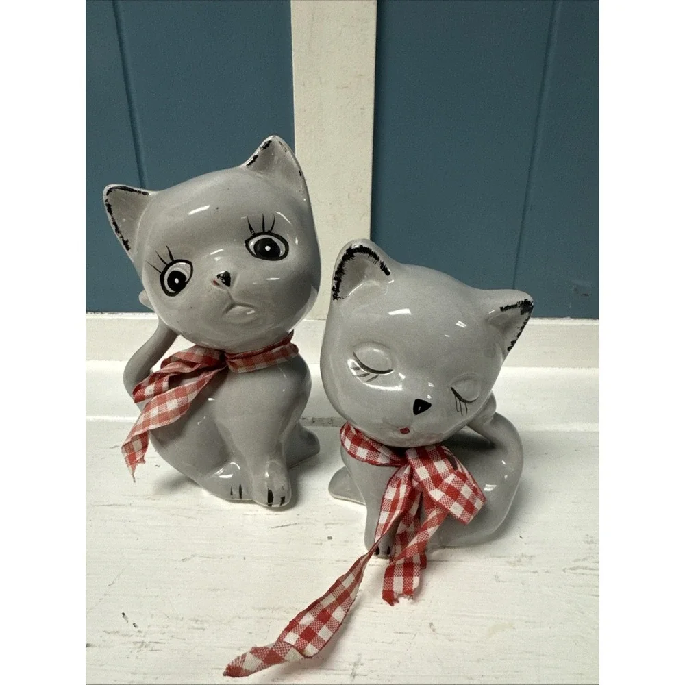 Cat Figurines 